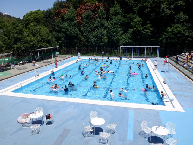 神奈川県立三ツ池公園プール